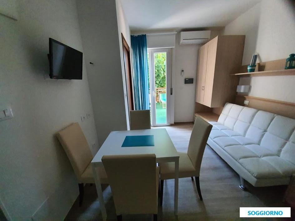 B&B Airone Cervia - Camere E Appartamenti Exterior photo